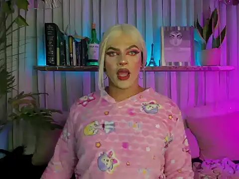 Snapshot of Miss-liaa chatting on March 8, 12:41 am Miss-liaa online show from March 8, 12:41 am