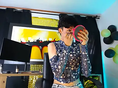 jullian ricci online show from March 10, 7:52 pm