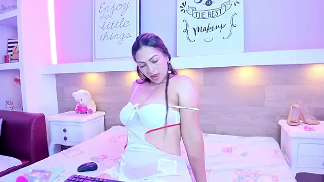 ZoeMoon-1 online show from March 10, 8:14 pm