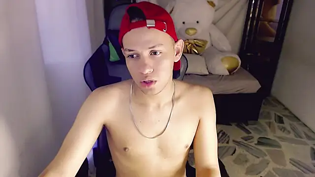 Top and bottom online show from April 30, 8:57 pm