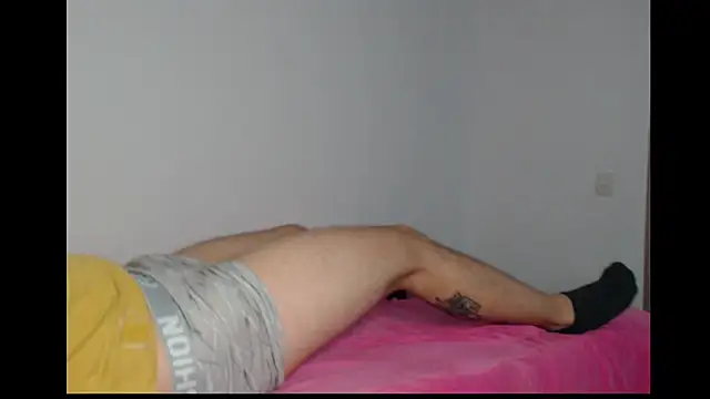 Snapshot of michell_bunny1 chatting on August 1, 2:55 am michell bunny1 online show from August 1, 2:55 am