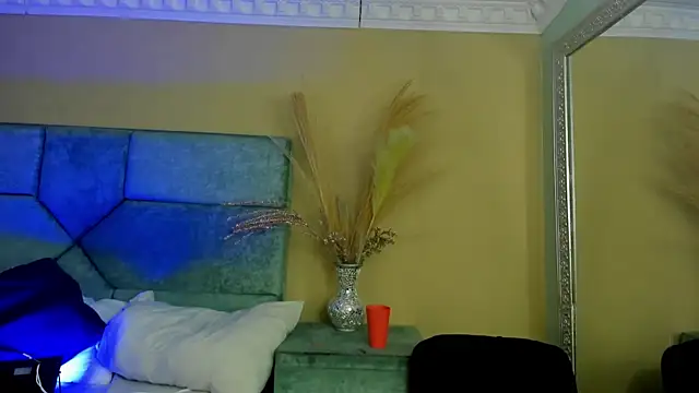 Snapshot of NoaahTylor chatting on June 20, 4:26 am NoaahTylor online show from June 20, 4:26 am