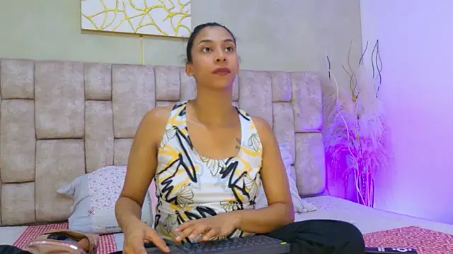 Snapshot of MelanyStone_ chatting on June 23, 2:37 pm MelanyStone online show from June 23, 2:37 pm