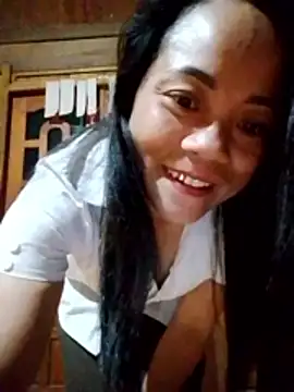 Snapshot of molly-xx chatting on May 13, 9:22 pm molly-xx online show from May 13, 9:22 pm