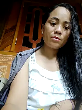Snapshot of molly-xx chatting on June 22, 3:47 am molly-xx online show from June 22, 3:47 am