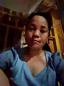 Snapshot of molly-xx chatting on July 4, 7:53 pm molly-xx online show from July 4, 7:53 pm