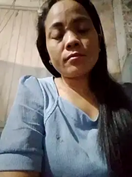 Snapshot of molly-xx chatting on July 28, 2:24 pm molly-xx online show from July 28, 2:24 pm