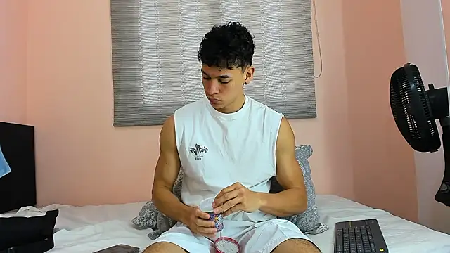 Muscle  Myke online show from March 7, 12:13 pm