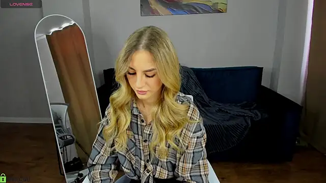 Silen Tori online show from March 8, 6:28 am