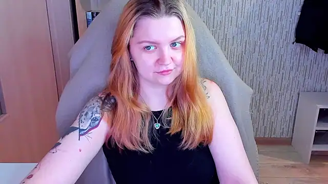 AnitaXVine online show from February 24, 5:44 pm