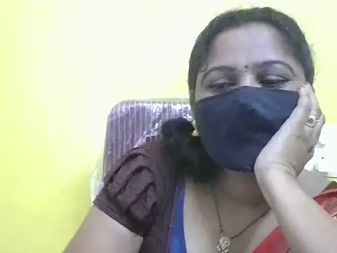 Snapshot of anu-reddyy chatting on June 22, 3:36 am anu-reddyy online show from June 22, 3:36 am