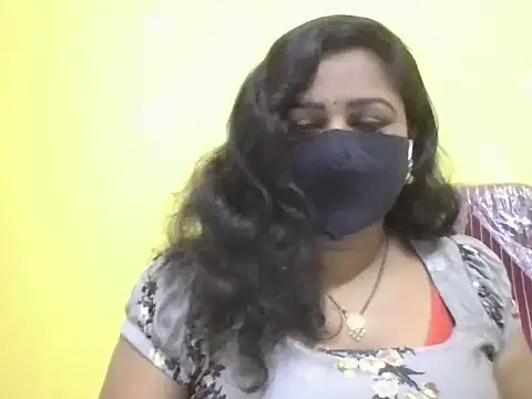 Snapshot of anu-reddyy chatting on June 24, 11:31 am anu-reddyy online show from June 24, 11:31 am