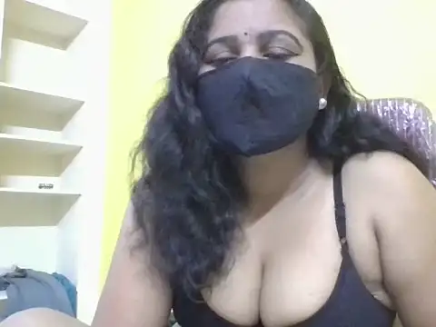 Snapshot of anu-reddyy chatting on July 4, 4:29 am anu-reddyy online show from July 4, 4:29 am