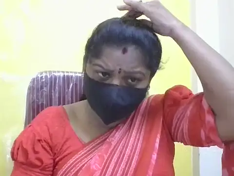 Snapshot of anu-reddyy chatting on July 16, 4:18 am anu-reddyy online show from July 16, 4:18 am