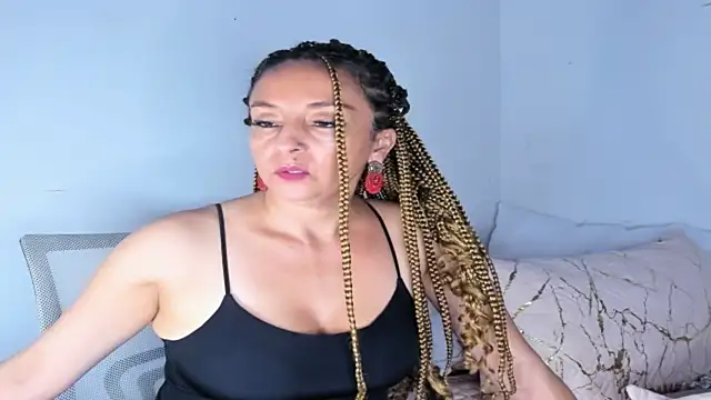Snapshot of Beatricez1 chatting on August 1, 3:17 am Beatricez1 online show from August 1, 3:17 am