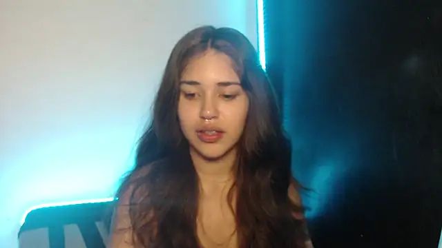 Snapshot of melodyphillips_2_ chatting on August 9, 11:15 am melodyphillips 2 online show from August 9, 11:15 am