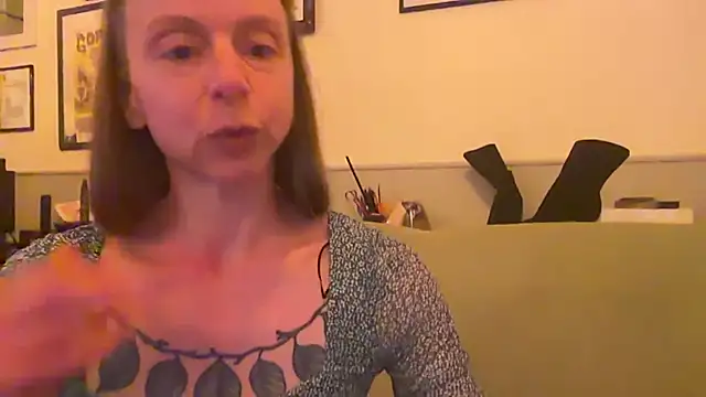 Snapshot of Sexwestworld chatting on May 5, 7:49 am Sexwestworld online show from May 5, 7:49 am