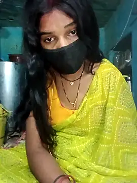 Snapshot of Desi_Couple_P chatting on March 28, 2:33 am Desi Couple P online show from March 28, 2:33 am