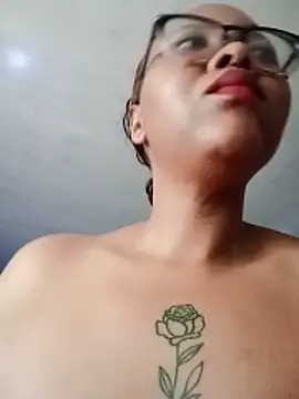 ShantelBootyBoobs online show from June 15, 11:56 am
