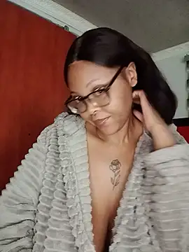 ShantelBootyBoobs online show from July 10, 6:28 am