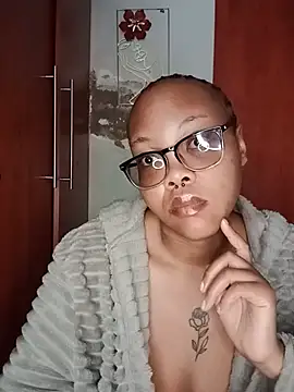 ShantelBootyBoobs online show from July 16, 8:09 am