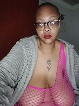 ShantelBootyBoobs online show from July 18, 7:01 am