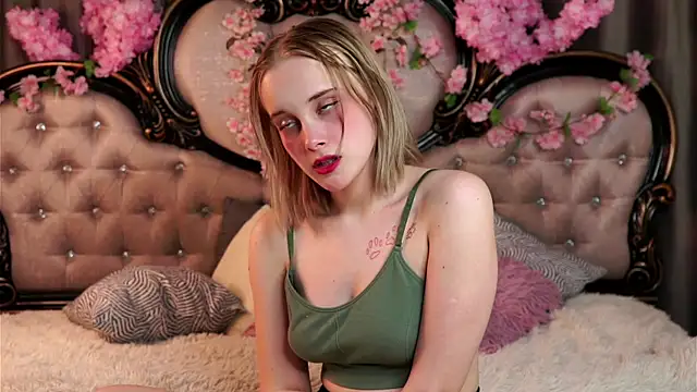 KirstinMcgeady online show from March 7, 12:13 pm