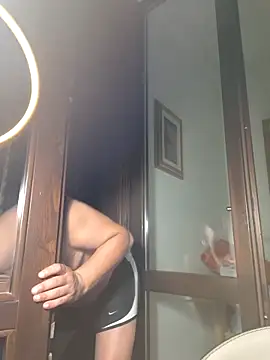Snapshot of cetriolino chatting on June 7, 7:28 pm cetriolino online show from June 7, 7:28 pm