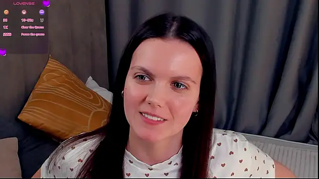 Snapshot of AnnettWildin chatting on March 6, 5:26 am AnnettWildin online show from March 6, 5:26 am