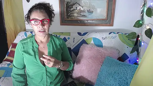 Snapshot of Merry-Olsen chatting on February 17, 4:20 am Merry-Olsen online show from February 17, 4:20 am