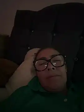 Snapshot of Merry-Olsen chatting on March 11, 8:26 pm Merry-Olsen online show from March 11, 8:26 pm