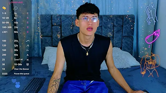 Snapshot of NicolasTorrez chatting on June 5, 3:24 am NicolasTorrez online show from June 5, 3:24 am