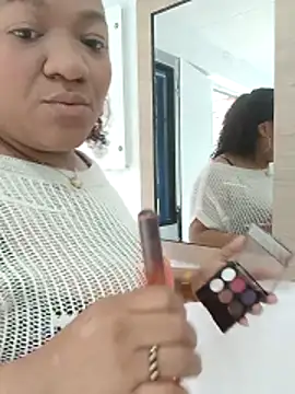 honey-suckle online show from March 8, 6:44 pm