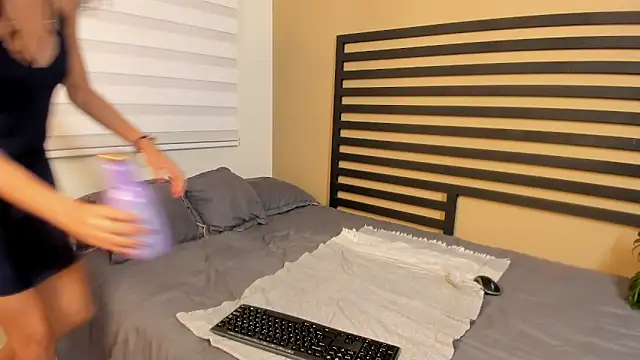 Tamia 25 online show from February 18, 12:01 pm