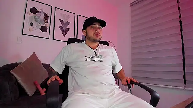 ethan grace online show from March 14, 12:10 pm