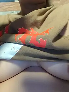 Snapshot of squirtshantal chatting on November 21, 1:10 pm squirtshantal online show from November 21, 1:10 pm