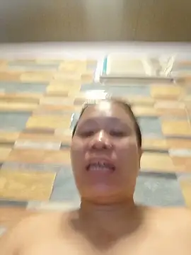 Snapshot of squirtshantal chatting on May 18, 4:07 am squirtshantal online show from May 18, 4:07 am