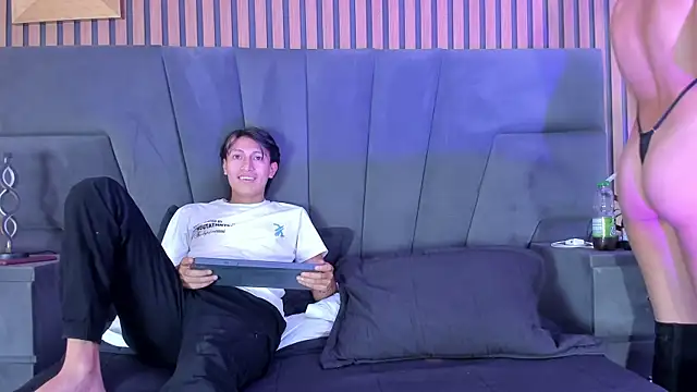MarcoAndAllice online show from May 3, 5:13 am