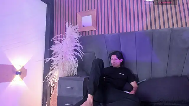 Snapshot of MarcoAndAllice chatting on May 30, 4:20 am MarcoAndAllice online show from May 30, 4:20 am