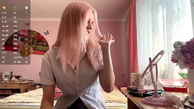 MelissaZaria online show from July 18, 6:28 am