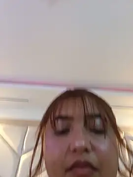 Snapshot of VanessaLanz chatting on June 4, 12:00 pm VanessaLanz online show from June 4, 12:00 pm