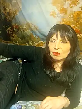 Snapshot of MadamBell chatting on March 31, 4:40 pm MadamBell online show from March 31, 4:40 pm