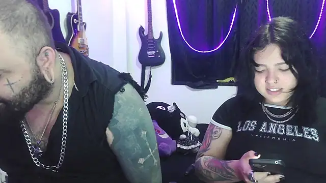 Snapshot of Tattoo__Couple chatting on March 12, 6:36 pm Tattoo Couple online show from March 12, 6:36 pm