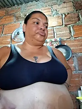 Snapshot of Juli_Powl chatting on June 1, 1:13 pm Juli Powl online show from June 1, 1:13 pm