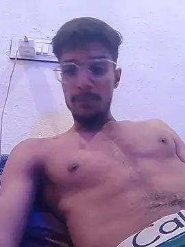 Snapshot of kaushikhotty chatting on June 20, 7:55 am kaushikhotty online show from June 20, 7:55 am
