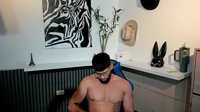 BENEDIICK online show from March 7, 2:52 am