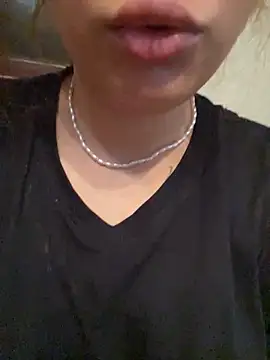 SweetAisha00 online show from March 18, 9:40 pm