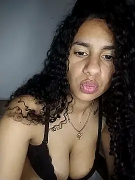 Snapshot of RizHoney chatting on March 8, 11:14 am RizHoney online show from March 8, 11:14 am