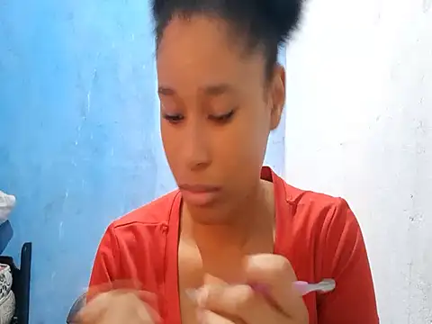 MadelynStamant online show from March 6, 12:23 pm