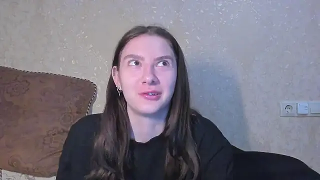 love lina muuur online show from March 11, 5:30 pm